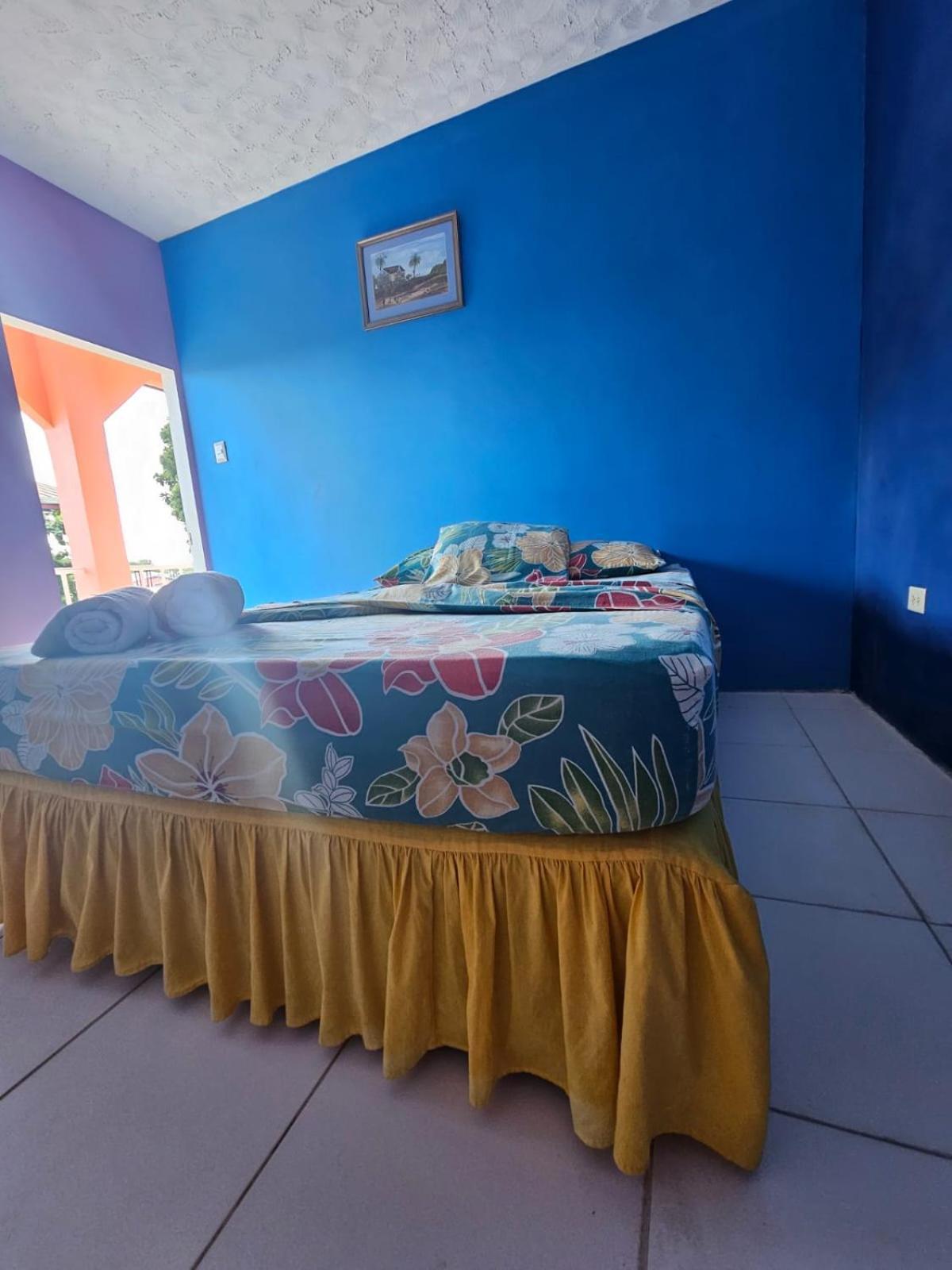 Fish Tobago Guesthouse Or Joy And Brandon Guesthouse Buccoo Bilik gambar